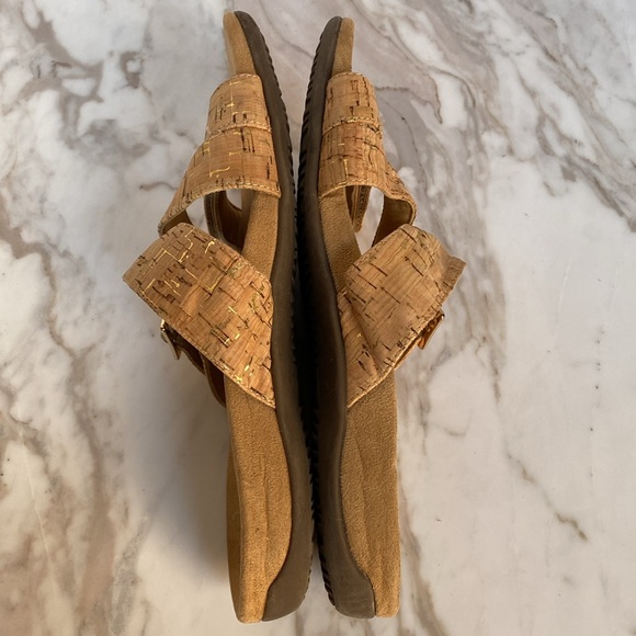 Vionic Skylar Grip Adjustable Gold Cork Strap EVA Support Women's Sandal Size 9 - Picture 7 of 10